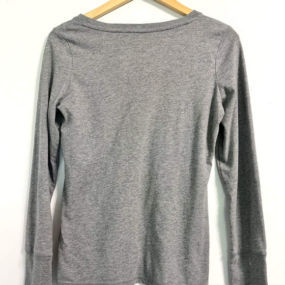 Mossimo Gray Long Sleeve V-Neck Tee | Size M | Layering Essential Fall Winter - Picture 7 of 9